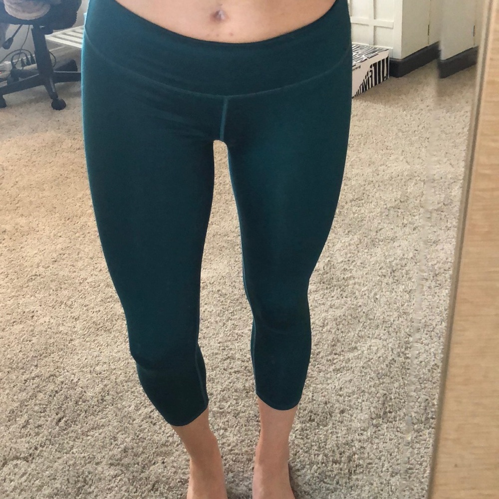 Fabletics Sea Foam Green Capri Leggings